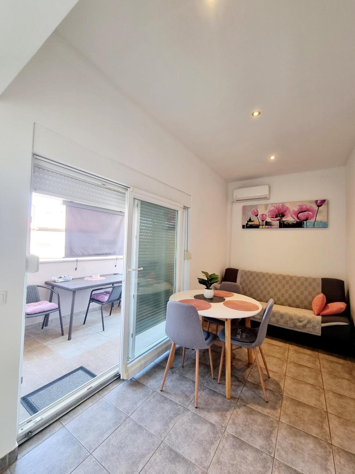 Apartments Ema Пула Екстериор снимка