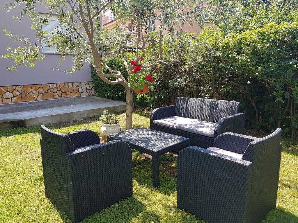 Apartments Ema Пула Екстериор снимка